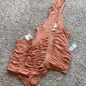 Ruched 2 piece short-set, color peach